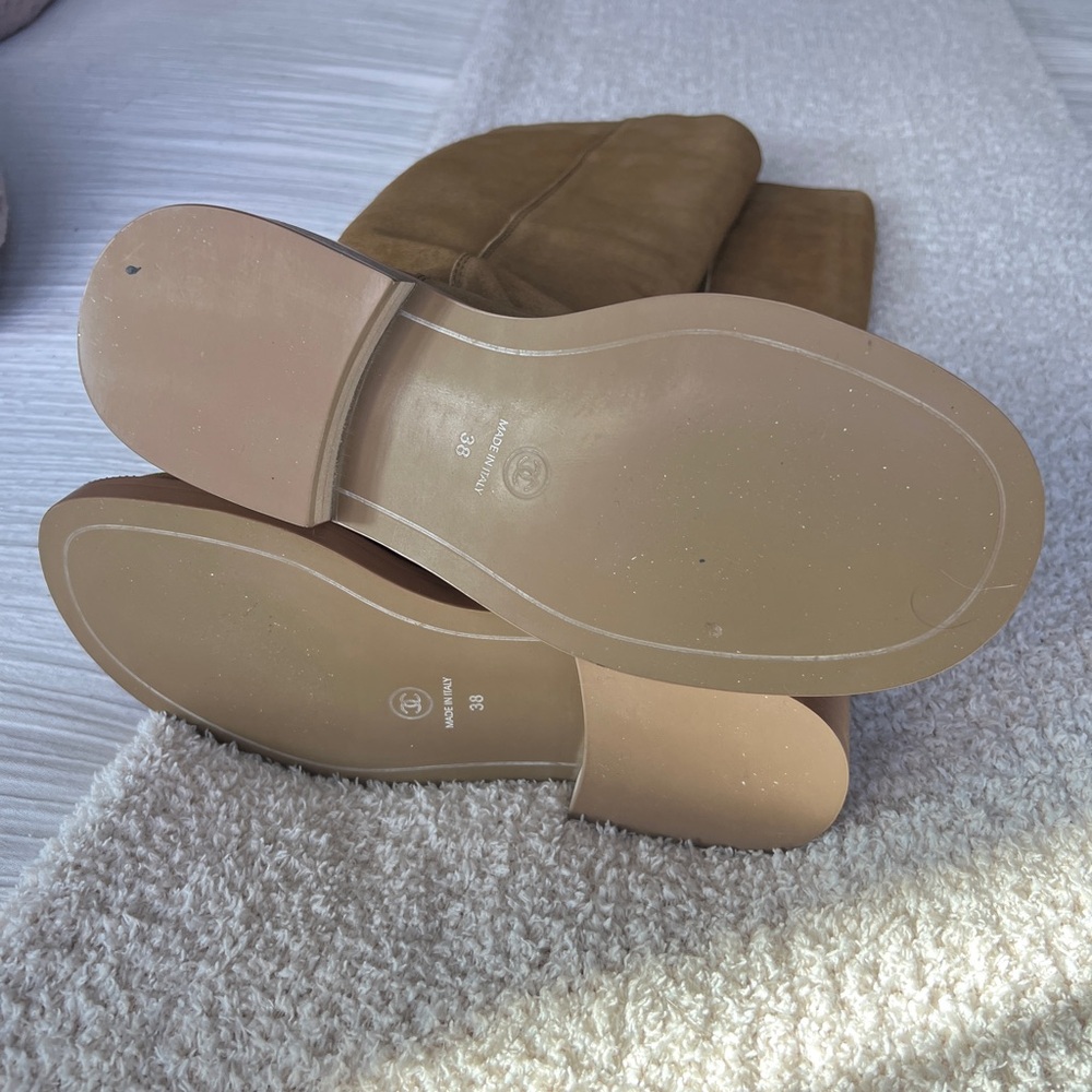 CHANEL Tan Suede Boots - Picture 3 of 6